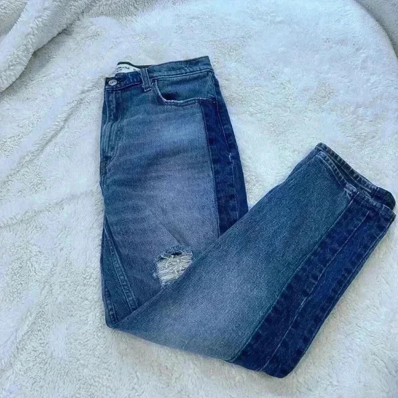 Abercrombie & Fitch High Rise Mom Jeans Women’s Size‎ 28 | 6R Blue Denim Jeans - Picture 1 of 9